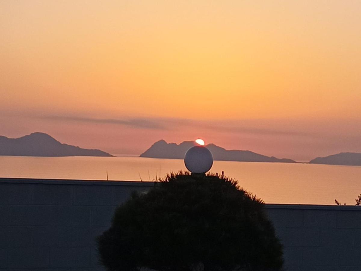 Precioso Apartamento Con Terreno Y Vistas A Cies Vigo Kültér fotó